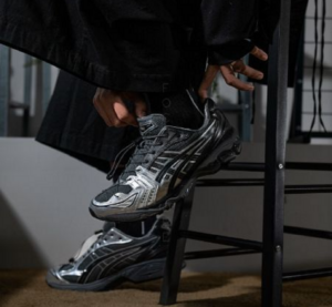 Giay Asics Gel-Kayano 14 'Pack Black Silver' 1201A922-020