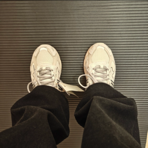 Giay Adidas Response CL x Bad Bunny 'Wonder White' IF7179