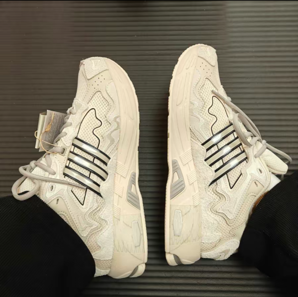 Giay Adidas Response CL x Bad Bunny 'Wonder White' IF7179