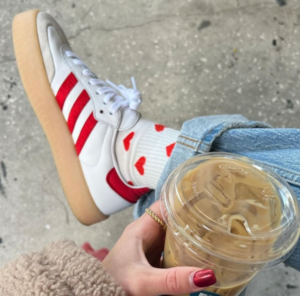 Giay Adidas Sambae ‘White Better Scarlet Gum’ ID0438