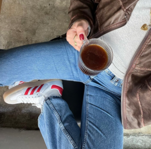 Giay Adidas Sambae ‘White Better Scarlet Gum’ ID0438