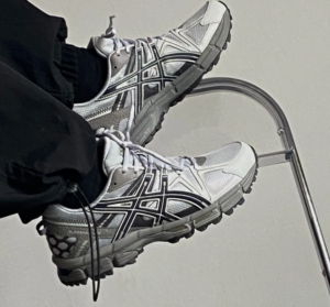 Giay Asics Gel-Kahana 8 'Grey Black' 1011B109-030