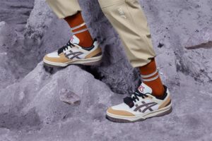 Giay Asics Gel Spotlyte V2 Low 'White Brown' 1203A258-104