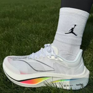 Giay Lining Feidian 4 'White' ARMU005-16