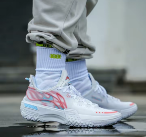 Giay Lining Jie Ao 'White Flame' ABFU019-8