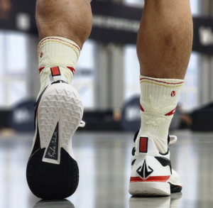 Giay Lining Jimmy Butler 'White' ABAT081-1