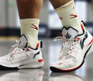 Giay Lining Jimmy Butler 'White' ABAT081-1