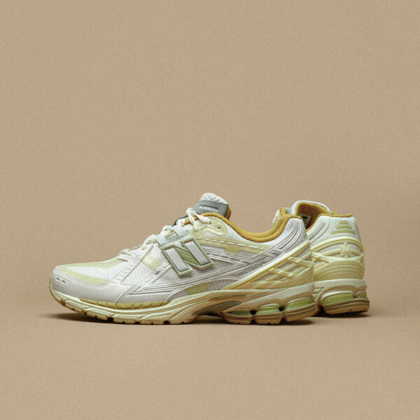 Giay New Balance 1906R Lunar New Year 'Cream' M1906NLY