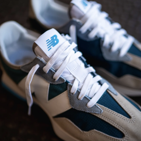 Giay New Balance 327 'Limited Edition Light Blue Grey' MS327ST