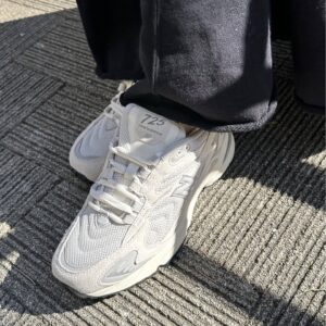 Giay New Balance 725 'Off White Grey' ML725UF