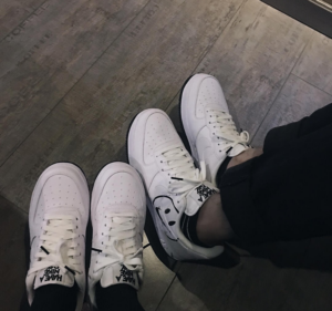 Giay Nike Air Force 1 Low 'Have A Nike Day' AV0742-100