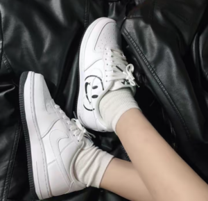 Giay Nike Air Force 1 Low 'Have A Nike Day' AV0742-100