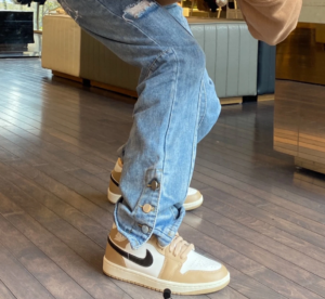 Giay Nike Air Jordan 1 Mid 'Desert' BQ6472‑103