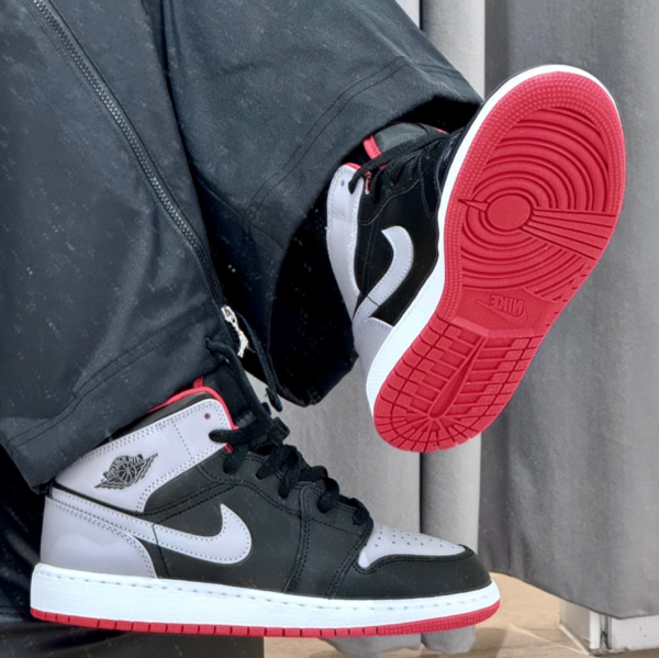 Giay Nike Air Jordan 1 Mid 'Shadow Fire Red' DQ8426-006