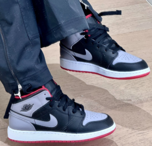 Giay Nike Air Jordan 1 Mid 'Shadow Fire Red' DQ8426-006