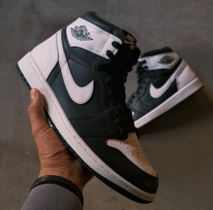 Giay Nike Air Jordan 1 Retro High OG 'Black White' DZ5485-010
