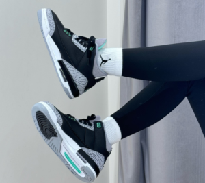 Giay Nike Air Jordan 3 Retro GS 'Green Glow' DM0967-031