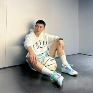 Giay Nike Air Jordan Zion 3 'Mud Sweat Tears' DR0676-300