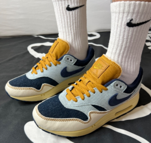 Giay Nike Air Max 1 ’87 'Aura' FQ8900-440