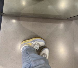 Giay Nike Air Max 1 'Crepe Light Bone' FJ4735-001