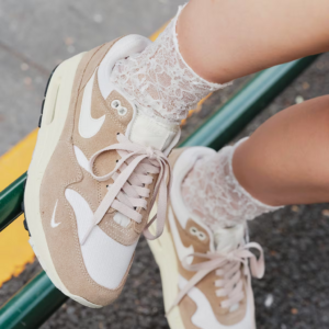 Giay Nike Air Max 1 'Hangul Day' FQ8150-133