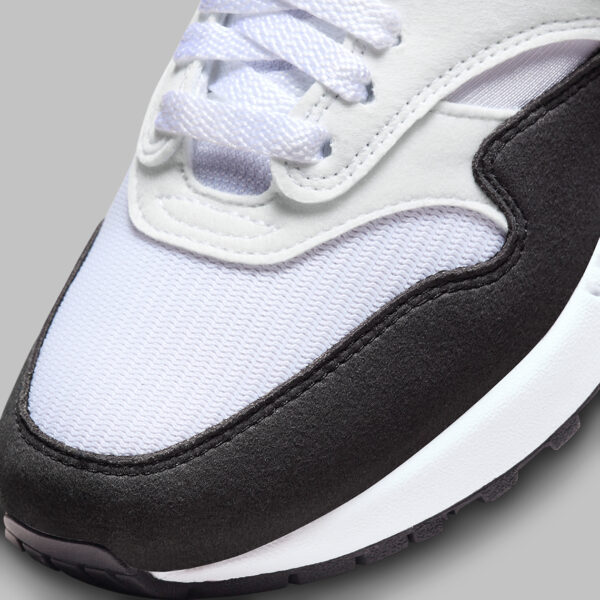 Giay Nike Air Max 1 'White Black' DZ2628-102