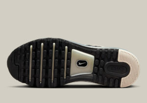 Giay Nike Air Max 2013 'Light Bone Black' FZ3156-008