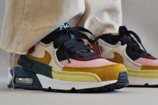 Giay Nike Air Max 90 'Multi-Corduroy' FB8455-001