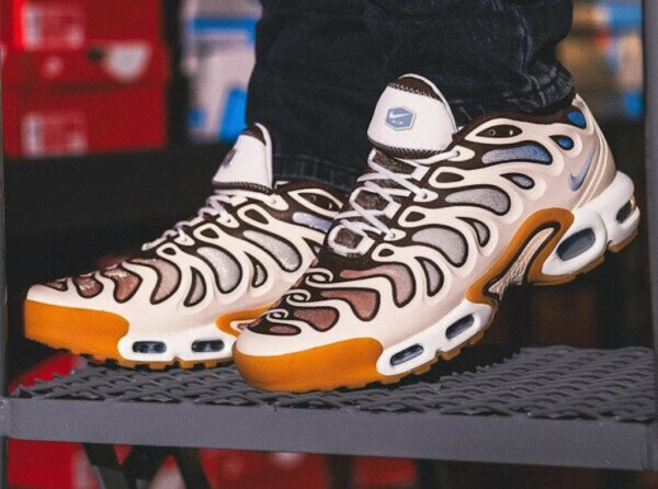 Giay Nike Air Max Plus Drift 'Cacao Wow' FD4290-001