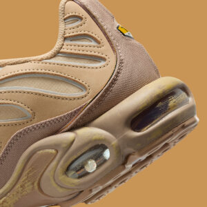 Giay Nike Air Max Plus 'Handcrafted' FZ5062-160