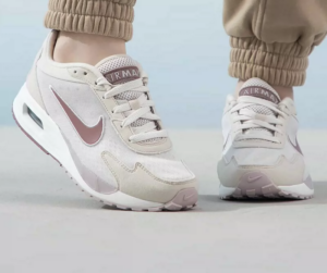 Giay Nike Air Max Solo 'Beige Grey Rose' FN0784-005