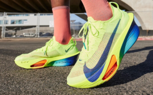 Giay Nike Air Zoom Alphafly 3 'Volt' FD8311-700