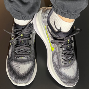 Giay Nike Air Zoom Vomero 17 'Black Volt' FB1309-001