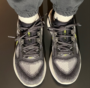 Giay Nike Air Zoom Vomero 17 'Black Volt' FB1309-001