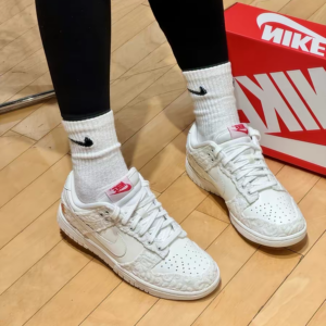 Giay Nike Dunk Low 'Give Her Flowers' FZ3775-133