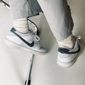 Giay Nike Dunk Low 'Reflective Swoosh' FV0365-100