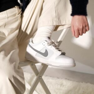 Giay Nike Dunk Low 'Reflective Swoosh' FV0365-100