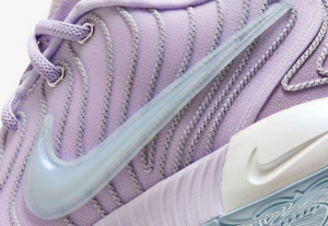 Giay Nike LeBron 21 'Easter' HF5352-500