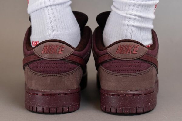 Giay Nike SB Dunk Low 'City of Love' FN0619-600