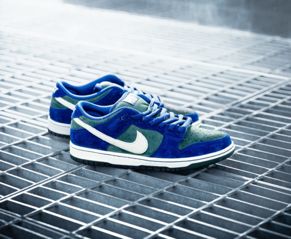 Giay Nike SB Dunk Low 'Deep Royal Blue' HF3704-400