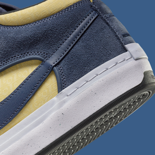Giay Nike SB React Leo 'Blue Gold' DX4361-400