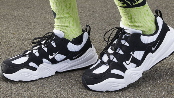 Giay Nike Tech Hera 'White Black' FJ9532‑101