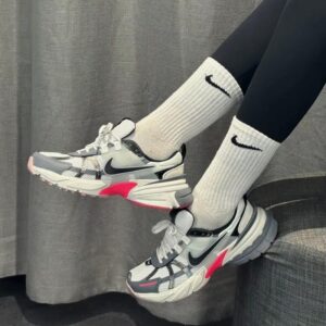 Giay Nike V2K Run 'Grey Pink' FZ5061-100