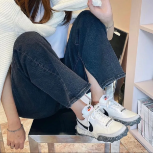 Giay Nike Waffle Racer Crater 'White Black' CT1983-104