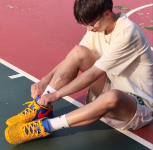 Giay Nike Zoom LeBron NXXT x Titan 'Gold' DZ2916-700