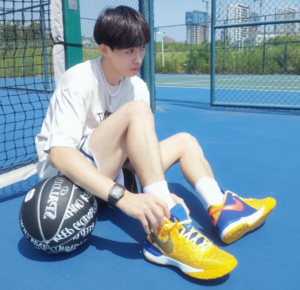 Giay Nike Zoom LeBron NXXT x Titan 'Gold' DZ2916-700