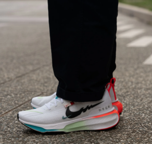 Giay Nike ZoomX Invincible 3 'Year of the Dragon' FZ5056-103