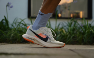 Giay Nike ZoomX Ultrafly Trail 'Ivory Total Orange' DZ0489-100