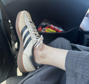 Giay Adidas Handball Spezial 'Wonder White Black' IE3698