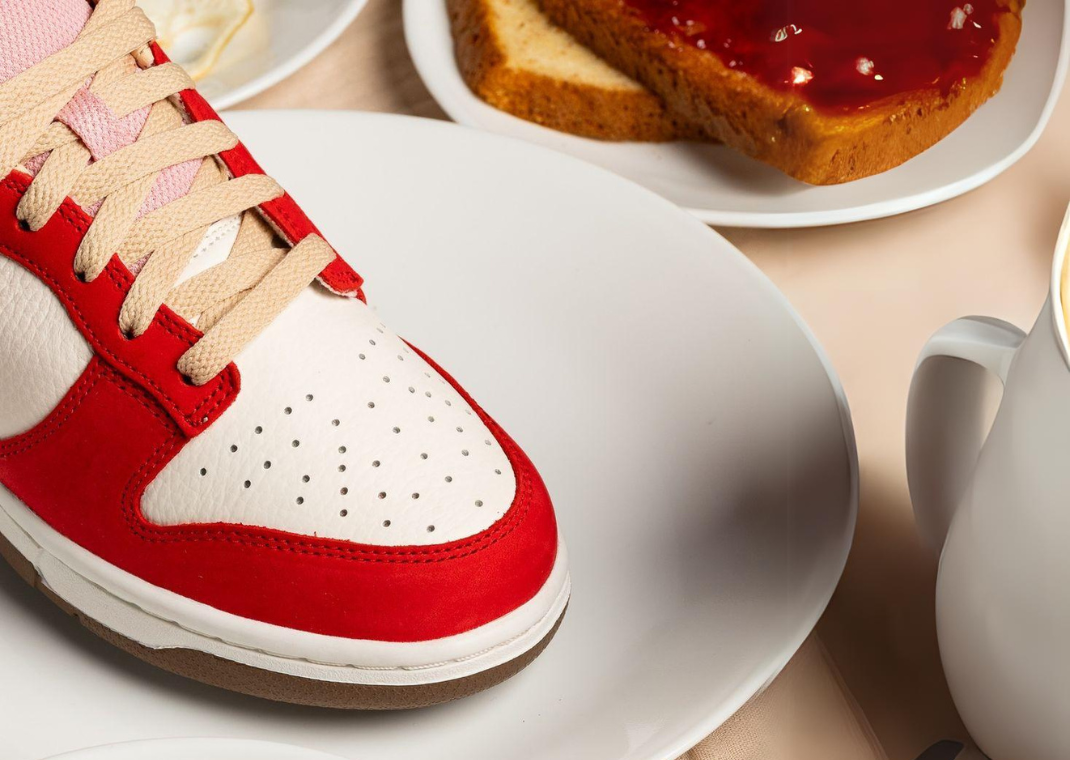 Hinh anh 3: Nike Dunk Low Bacon - su quay tro lai cua Bacon trong dien mao moi